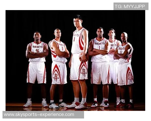 姚明队友揭秘昔日训练趣事让人感受篮球背后的温情与汗水