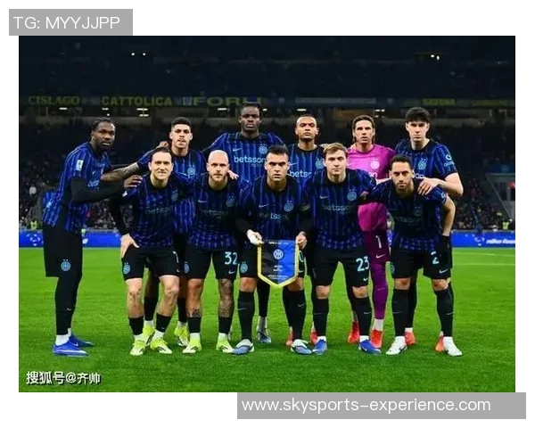 西甲激战：AC米兰与那不勒斯平局红牌事件引发全场热议